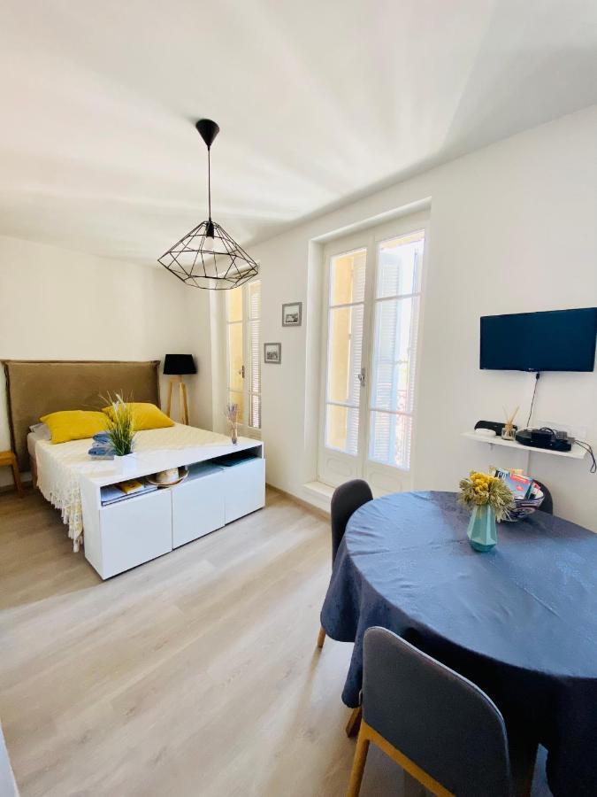 Grand Studio Au Pied Du Panier Apartman Marseille Kültér fotó
